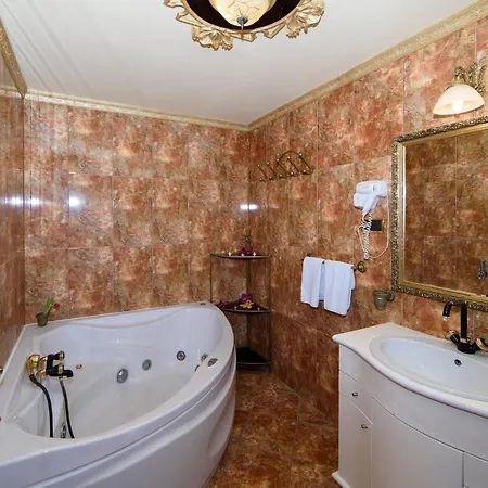 Palac Royal Hotel 3*